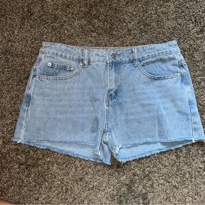 Edikted shorts size M NWOT